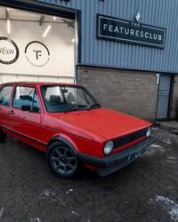 VOLKSWAGEN GOLF