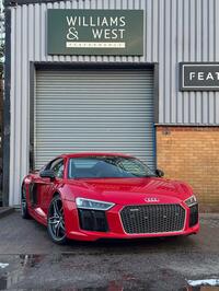 AUDI R8
